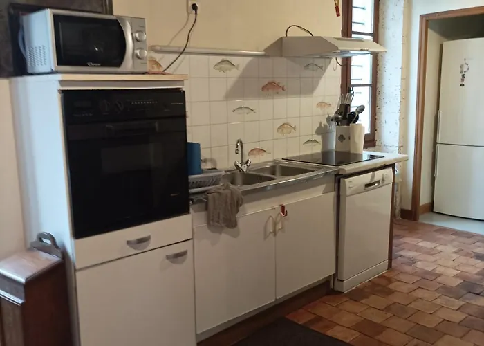 Peches De Vignes * Fouquebrune